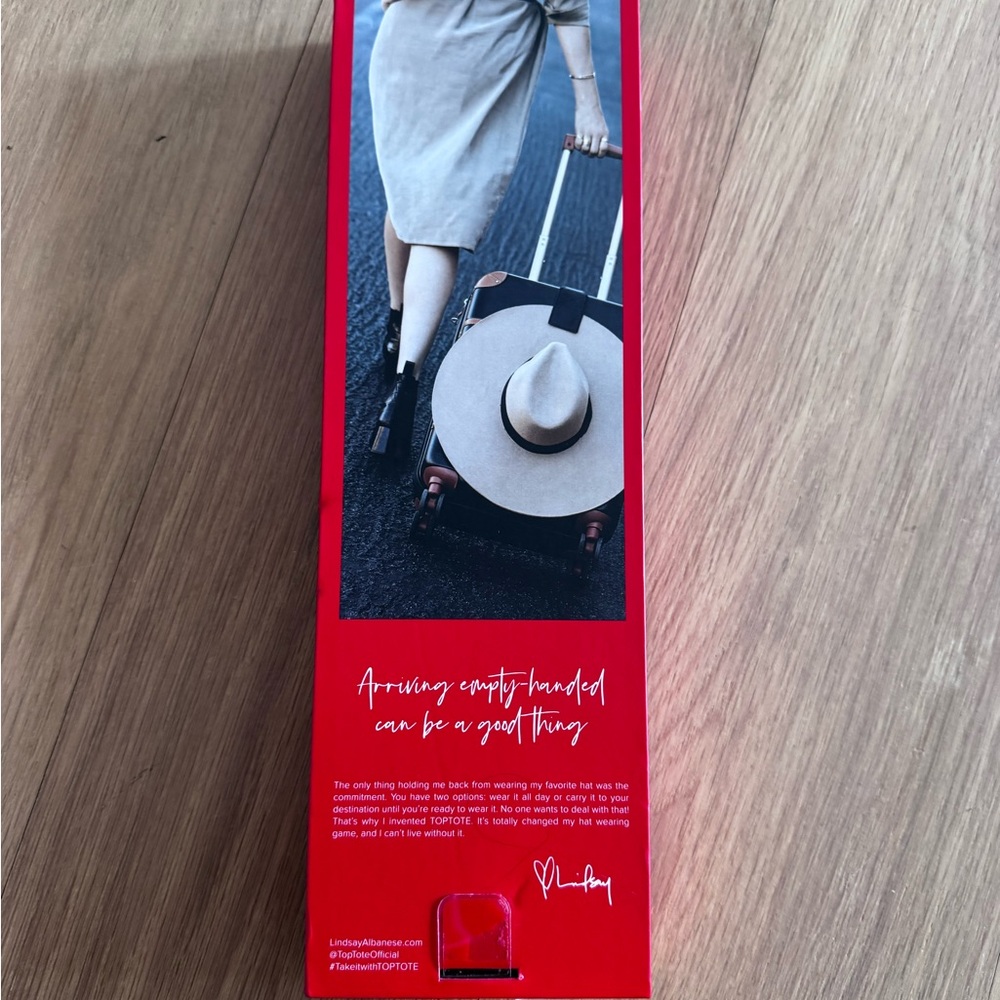 NWT: Magnetic Hat Clip - Picture 4 of 7
